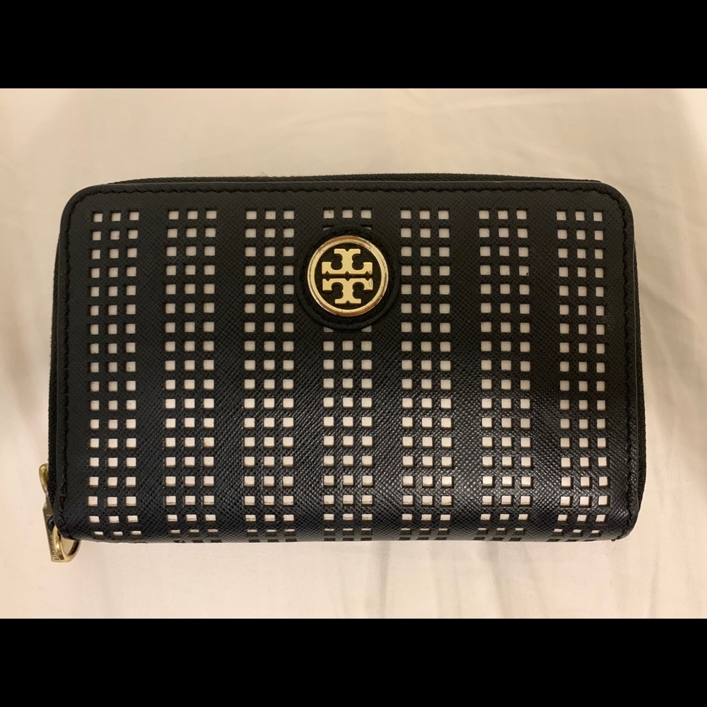 AUTHENTIC TORY BURCH WALLET
